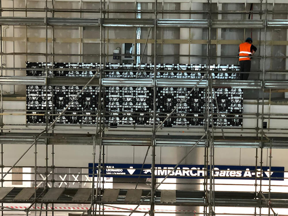 videomobile_installazioni_schermi led_corporate_aereoporto linate